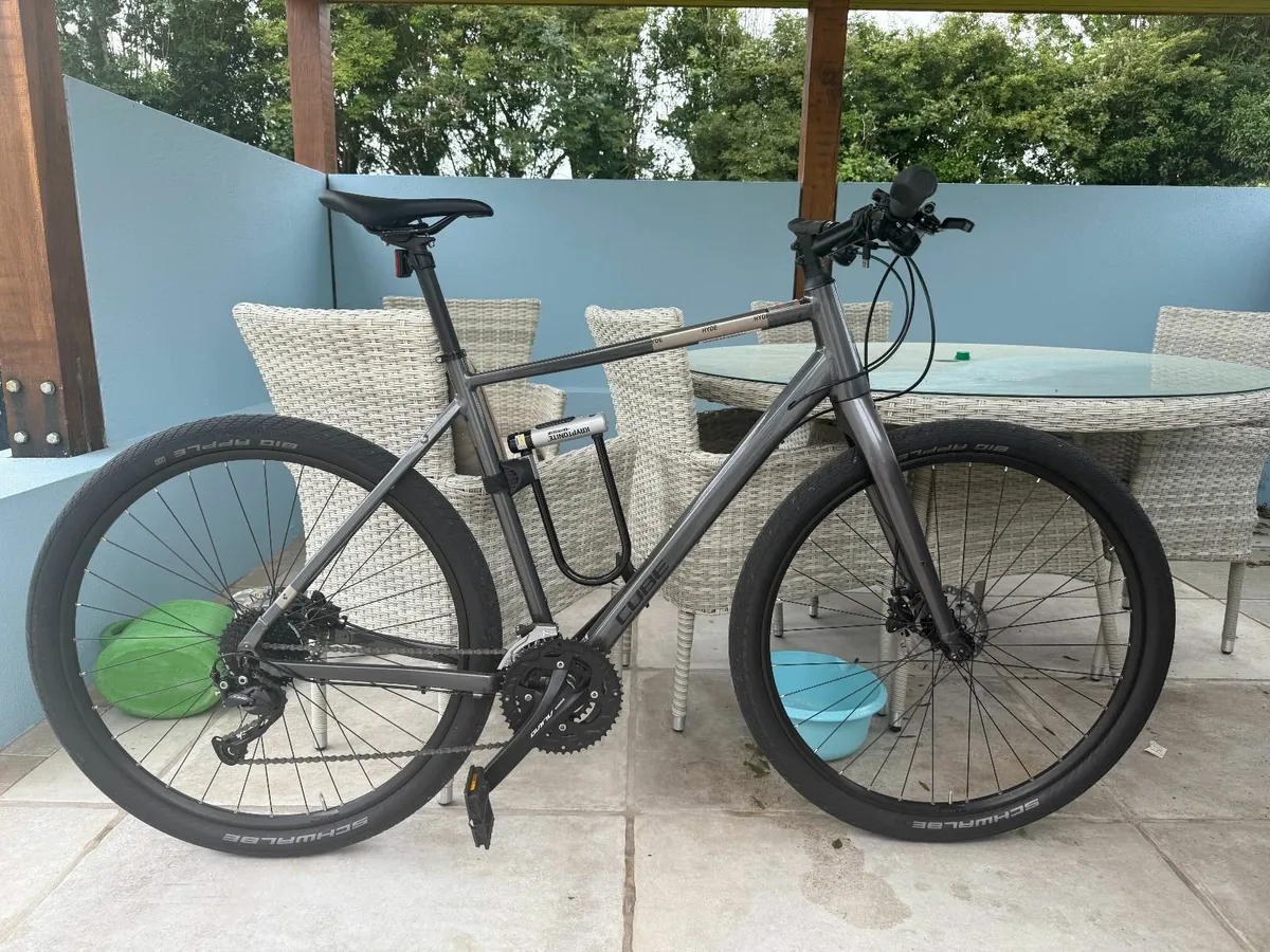 Cube Hyde Hybrid Metal-Grey/Black 2023 Large 58cm - Image 1