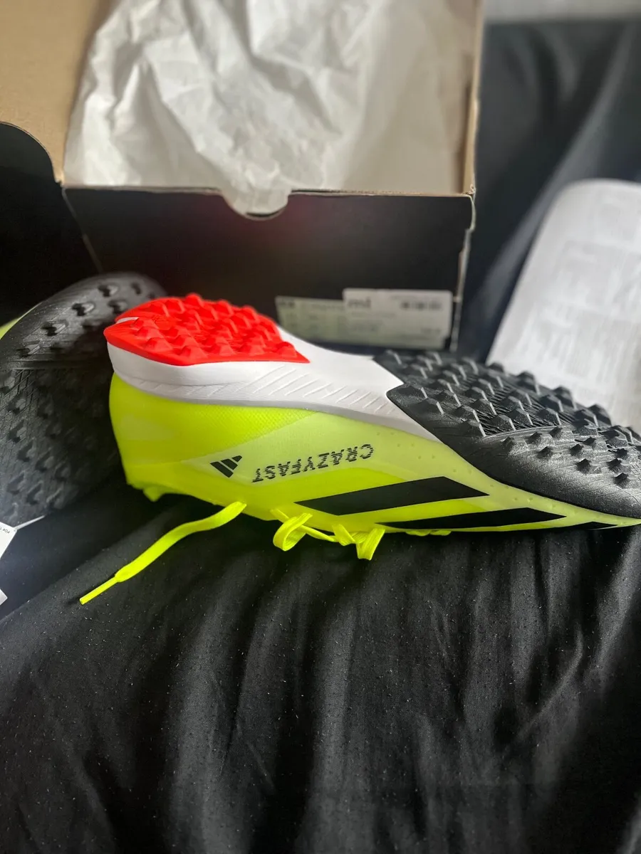 Football boot - Image 3