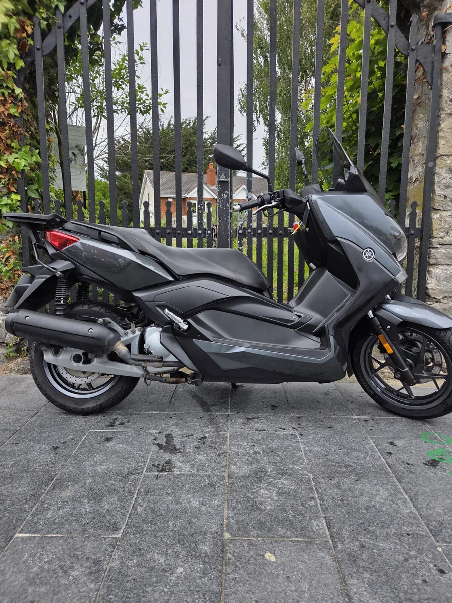 2018 YAMAHA XMAX 125 MOTO4U - Image 1