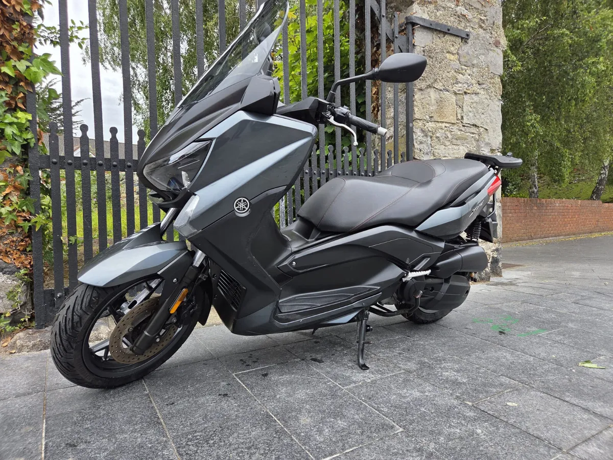 2018 YAMAHA XMAX 125 MOTO4U - Image 2