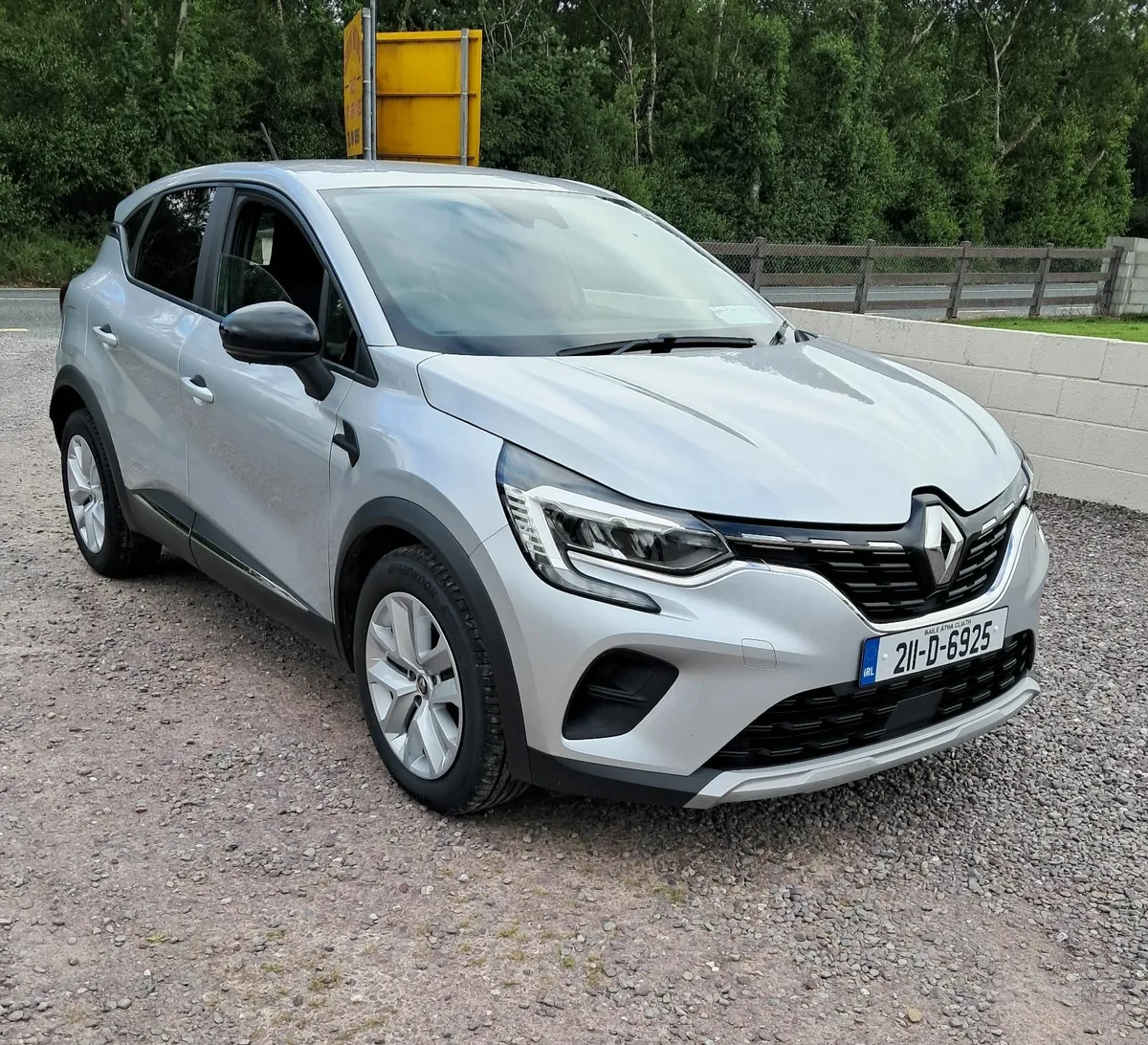 Renault Captur 2021 - Image 2