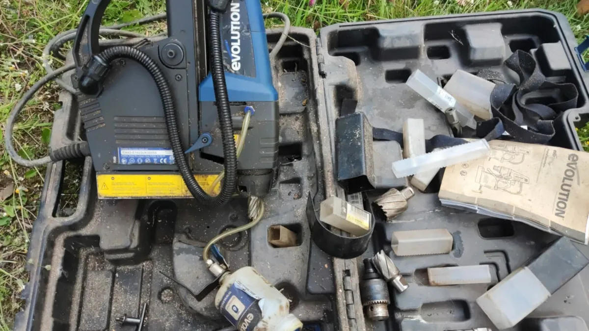 Magnetic drill