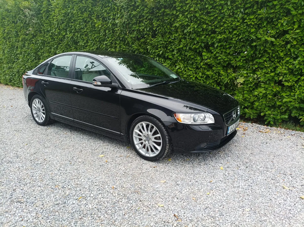 Volvo S40 1.6 Turbo Diesel Manual, 2011 - Image 1