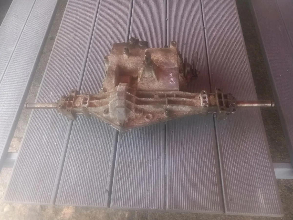 Castlegarden/peerless manual gearbox for sale - Image 1