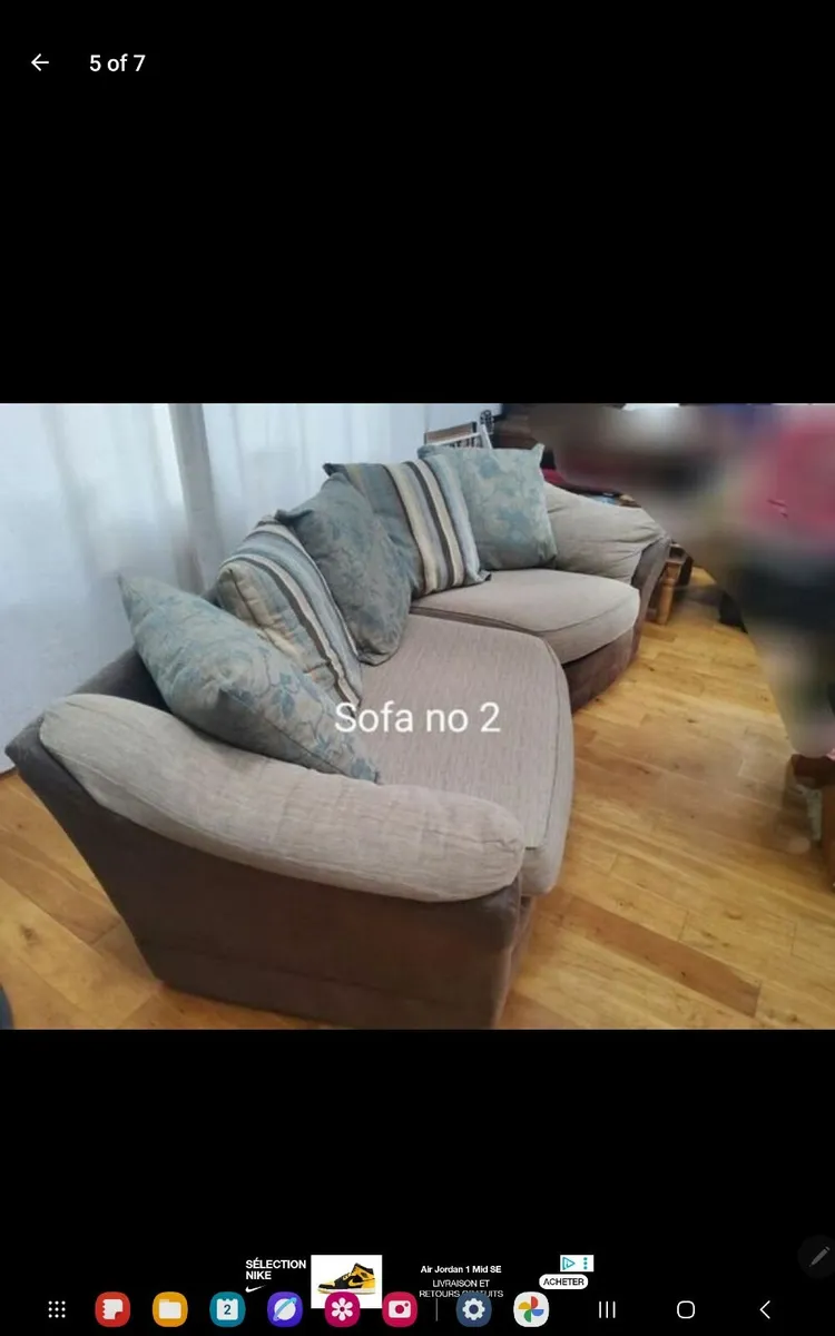 Two matching 3 seater Sofas - Image 4