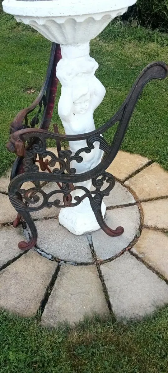 Antique cast iron bench ends - Image 3