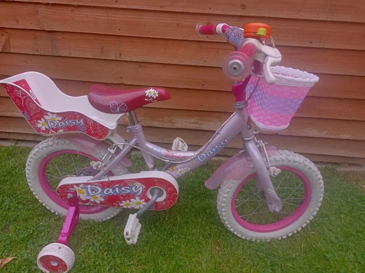 Kids daisy bike size 14 inch wheels. - Image 1