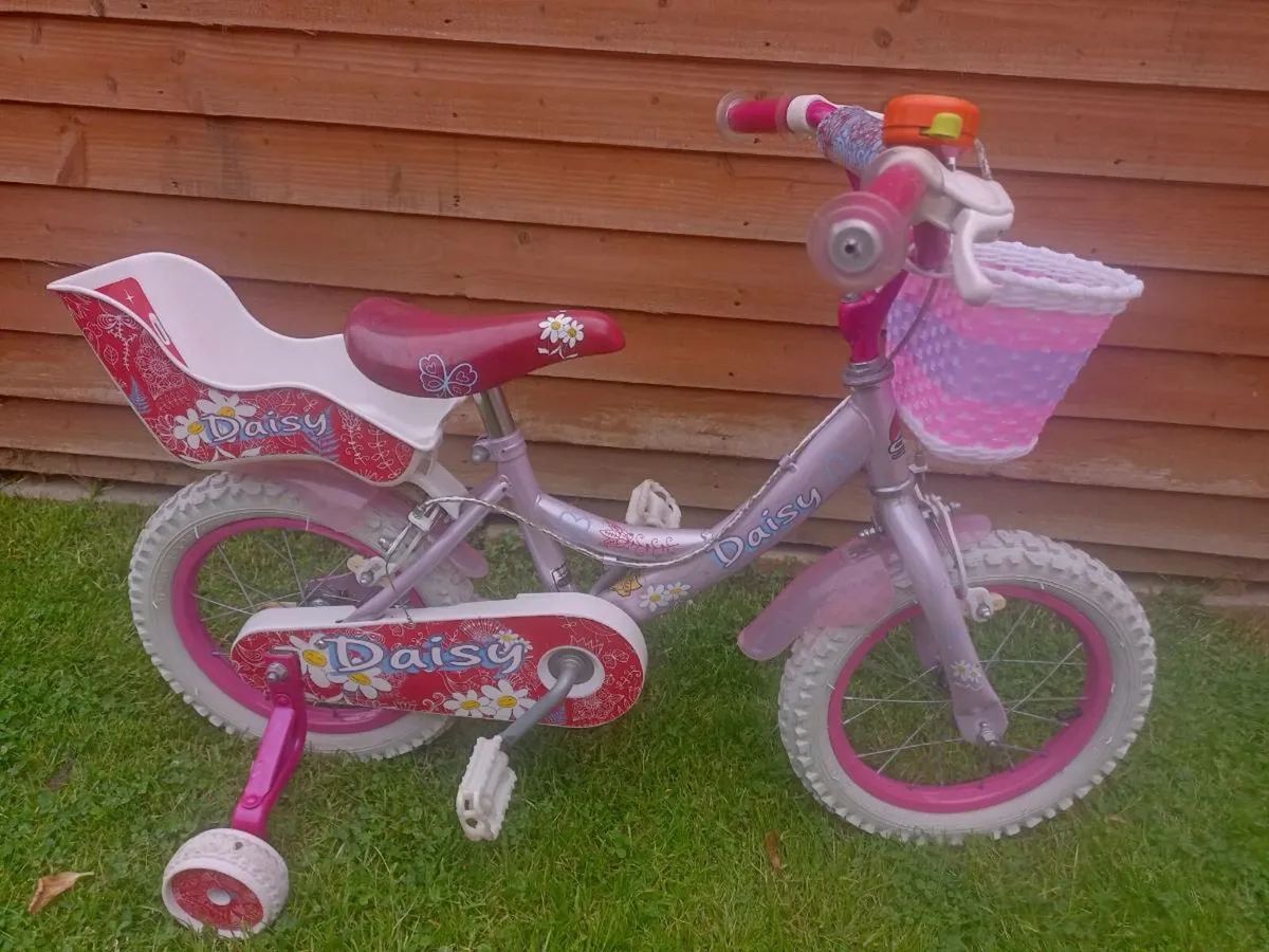 Kids daisy bike size 14 inch wheels. - Image 2