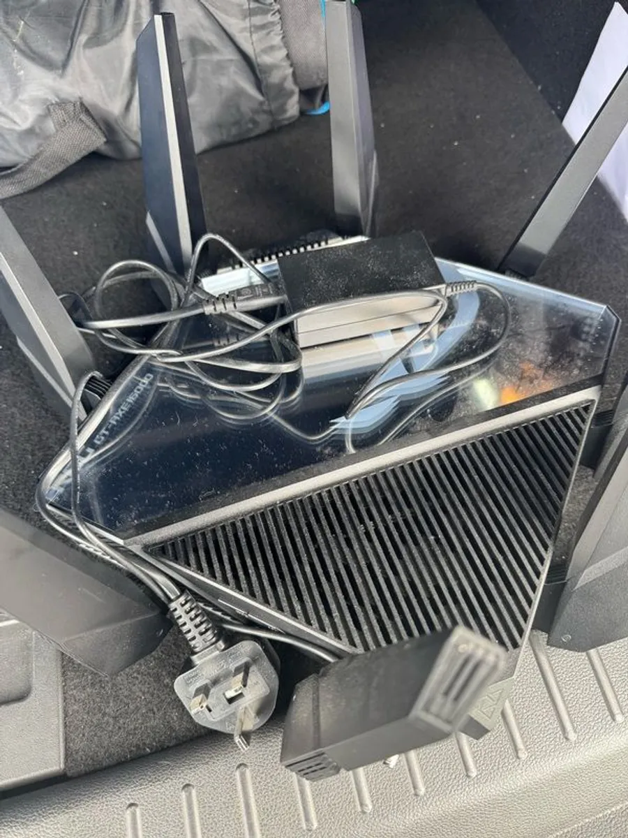 Asus router Gt-axe16000 As New