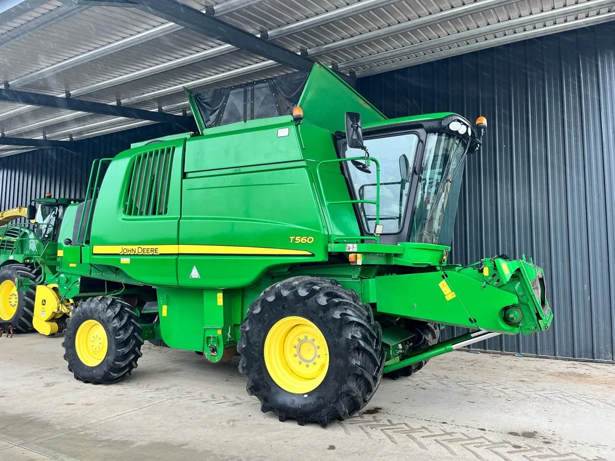 John Deere T560 - Image 1