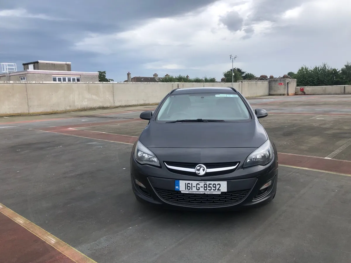 Vauxhall Astra 1.6 CDTI Estate NCT-June 2027 - Image 2