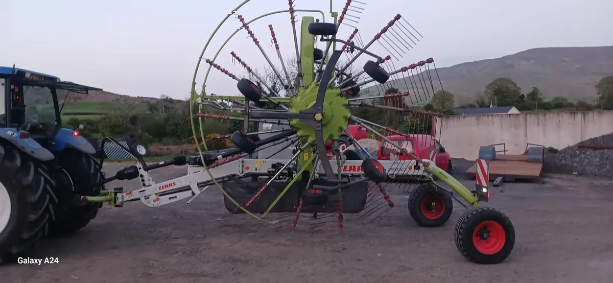 Claas 2900 Rake - Image 2