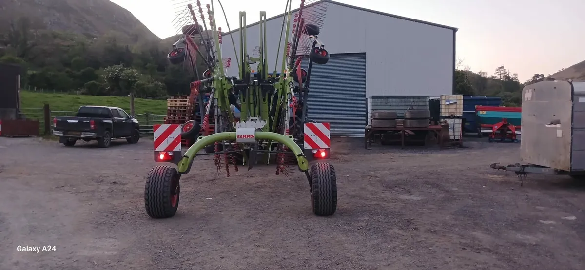 Claas 2900 Rake - Image 4