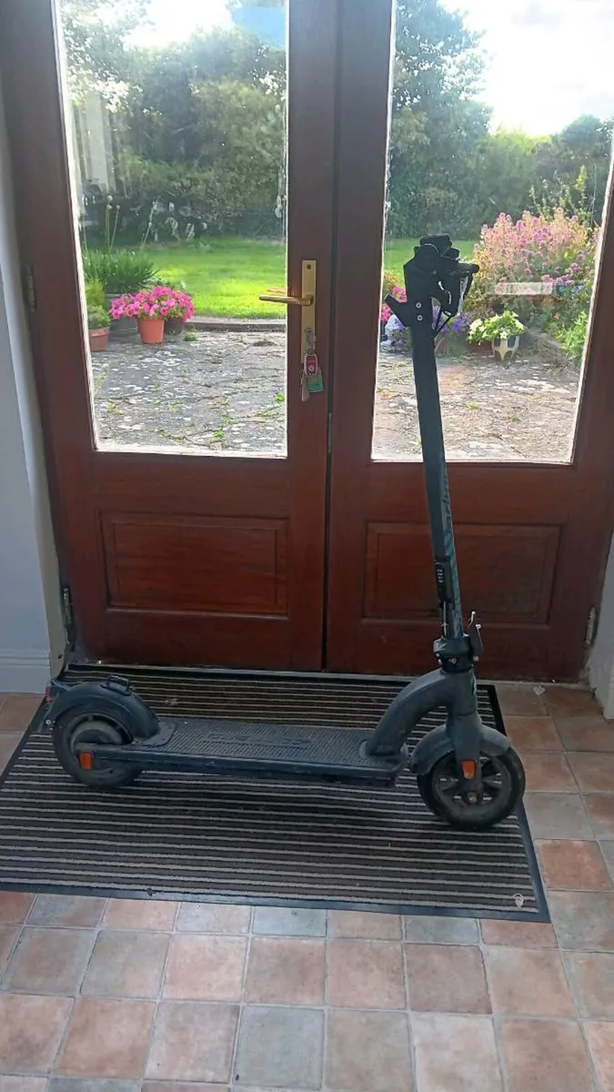Electric scooter - Image 3