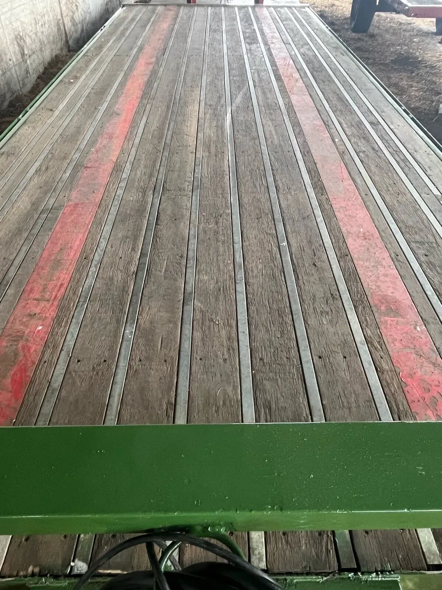 22 ft Bale trailer - Image 2