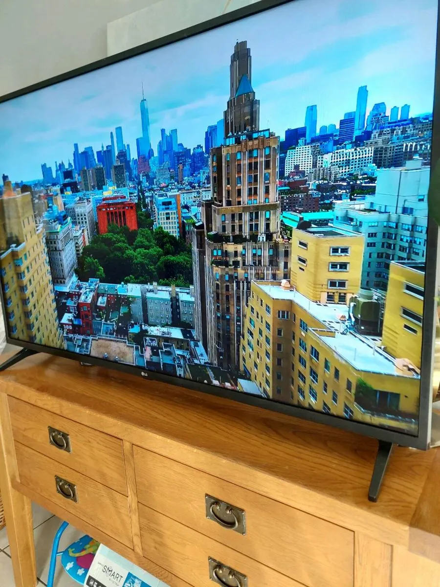 LG 55inch Smart Tv - Image 1