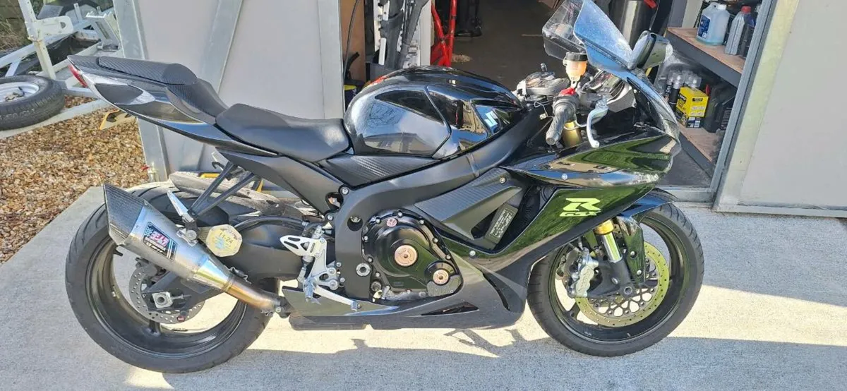 Suzuki GSXR750 - Image 1