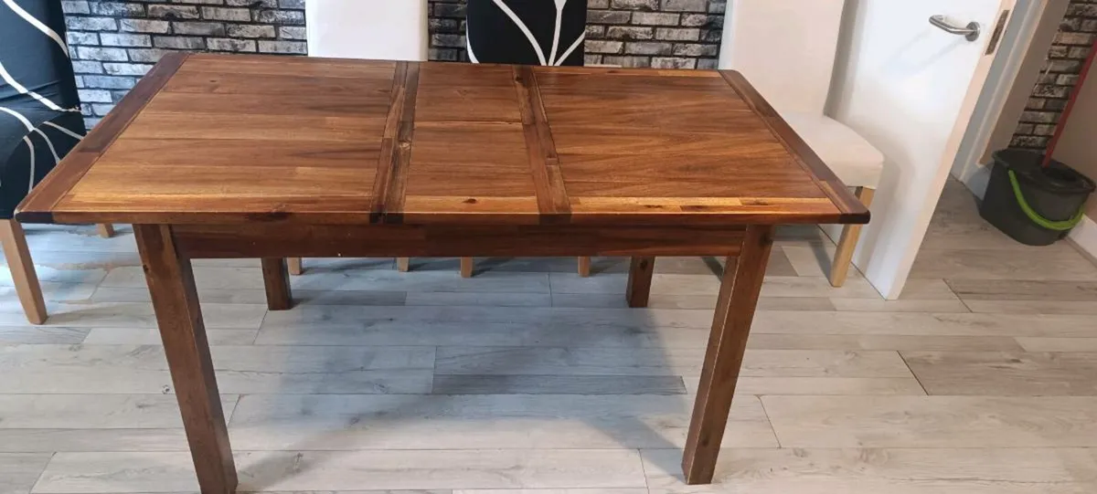 Kitchen table with chairs - Image 1