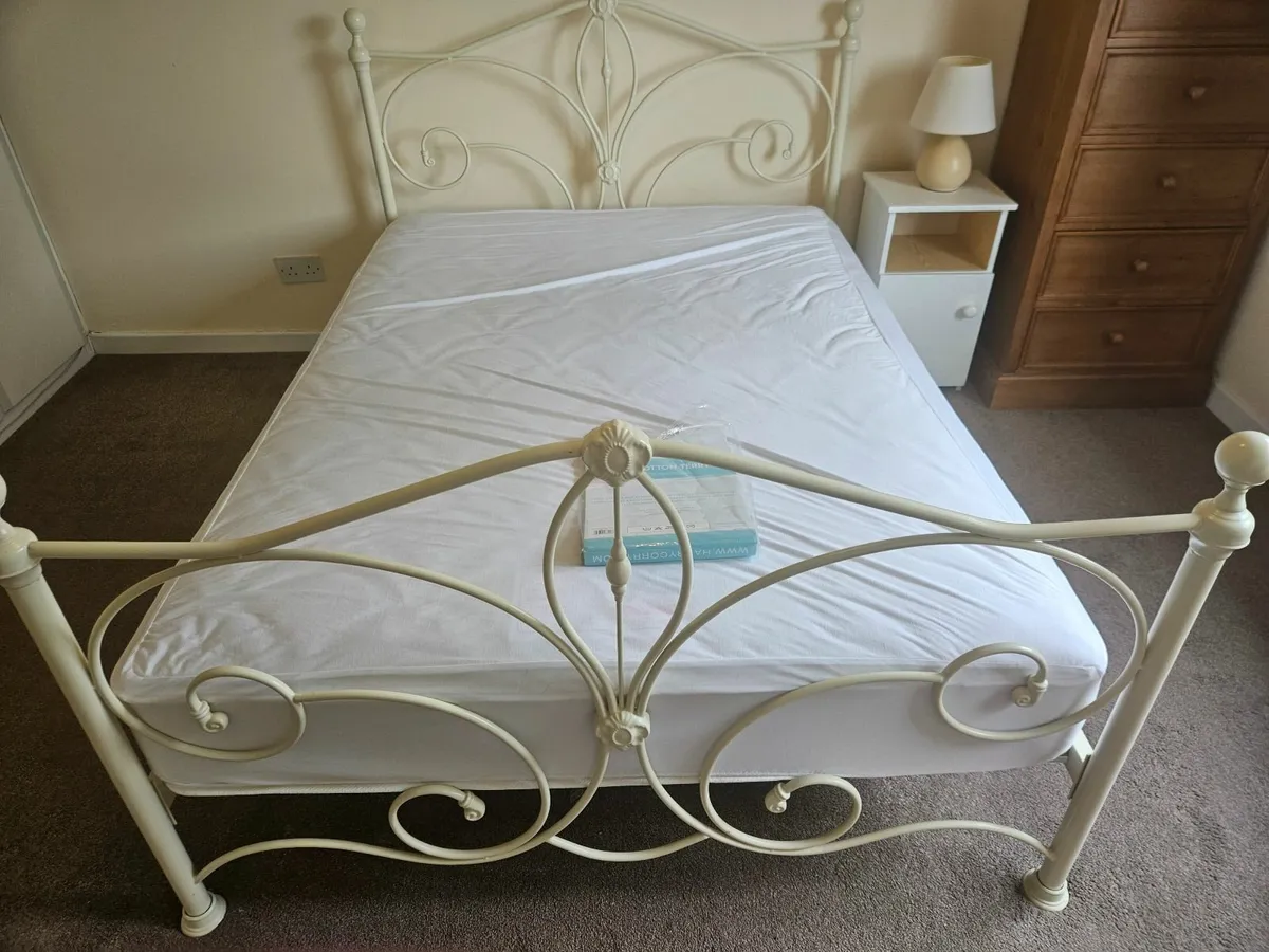 Bed frame - Image 3
