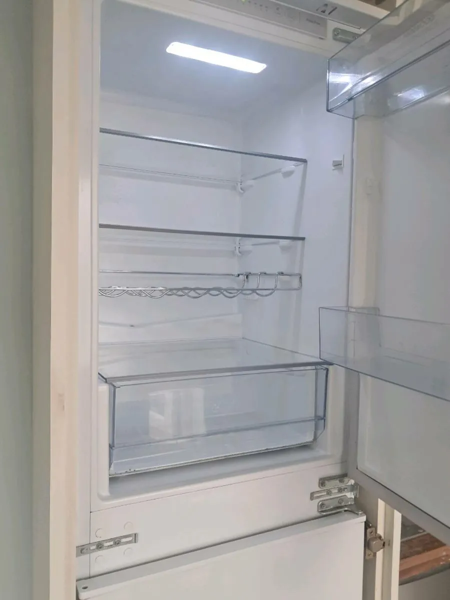 Fridge freezer - Image 2