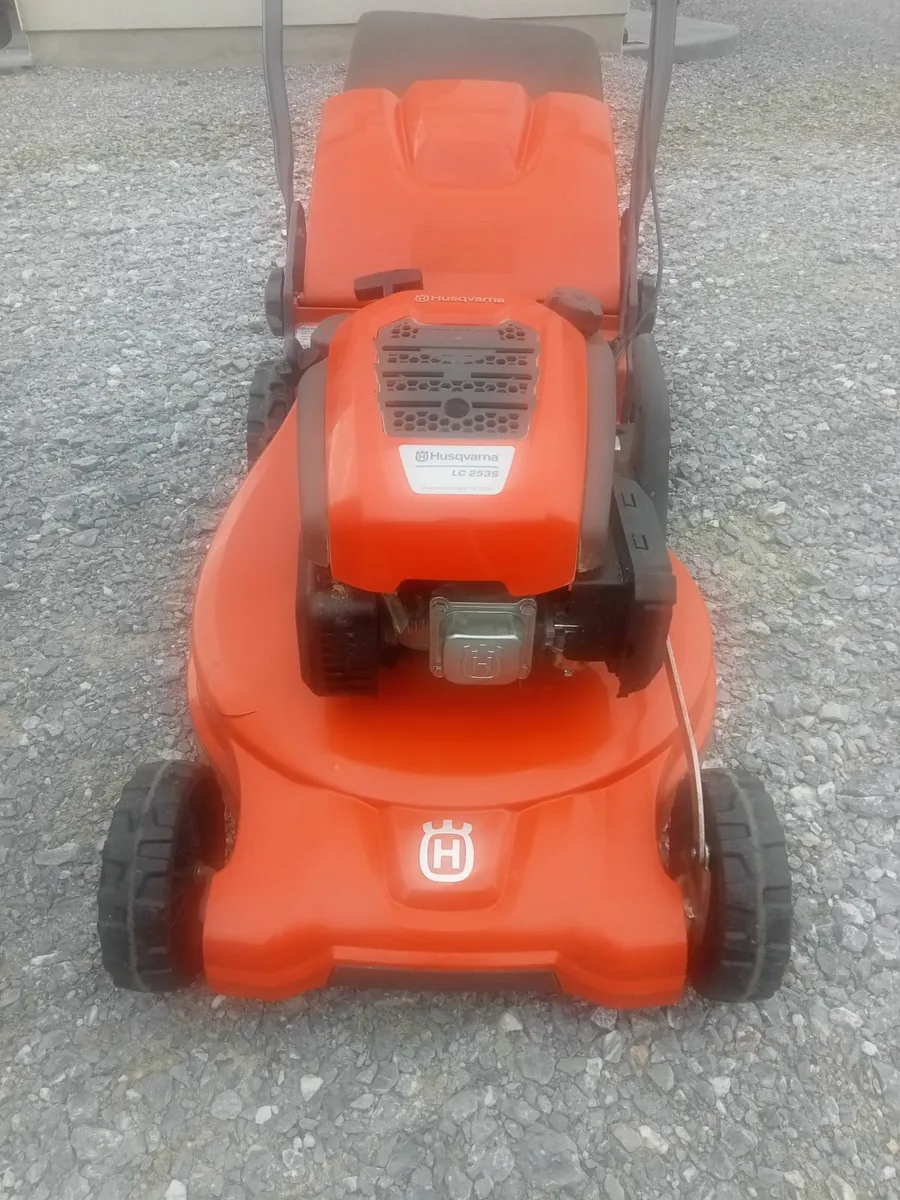 Husqvarna lc253s lawnmower - Image 1