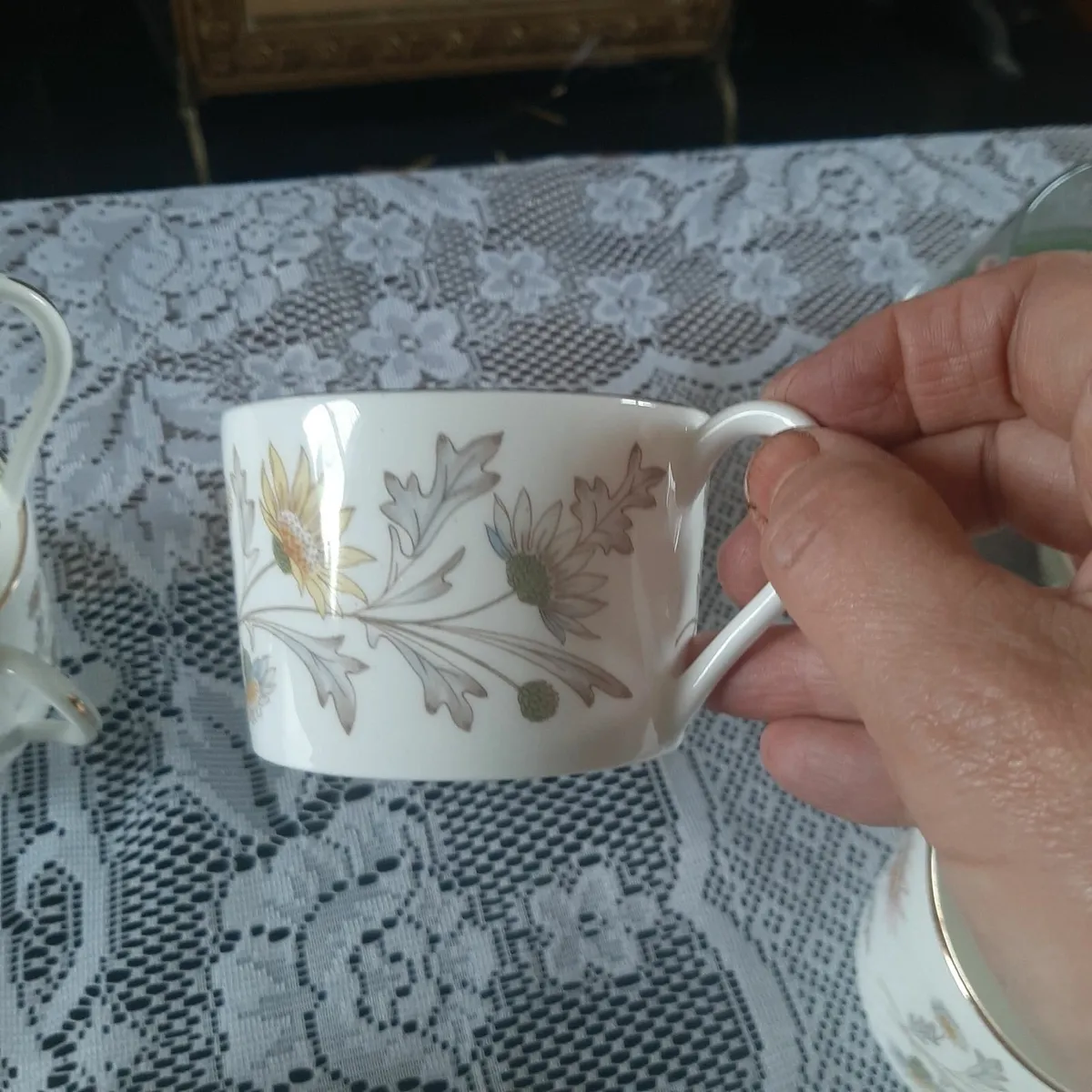 12 piece tea set- Bone China- COALPORT - Image 2