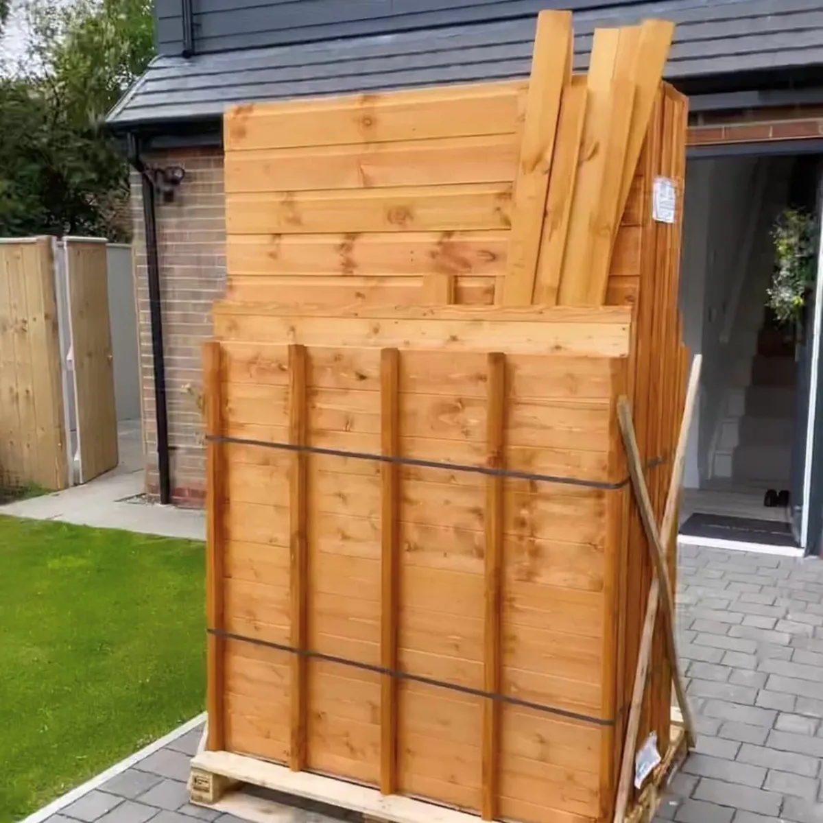 8x6 Deluxe T&G Pent Roof Garden Sheds.  In Stock! - Image 4