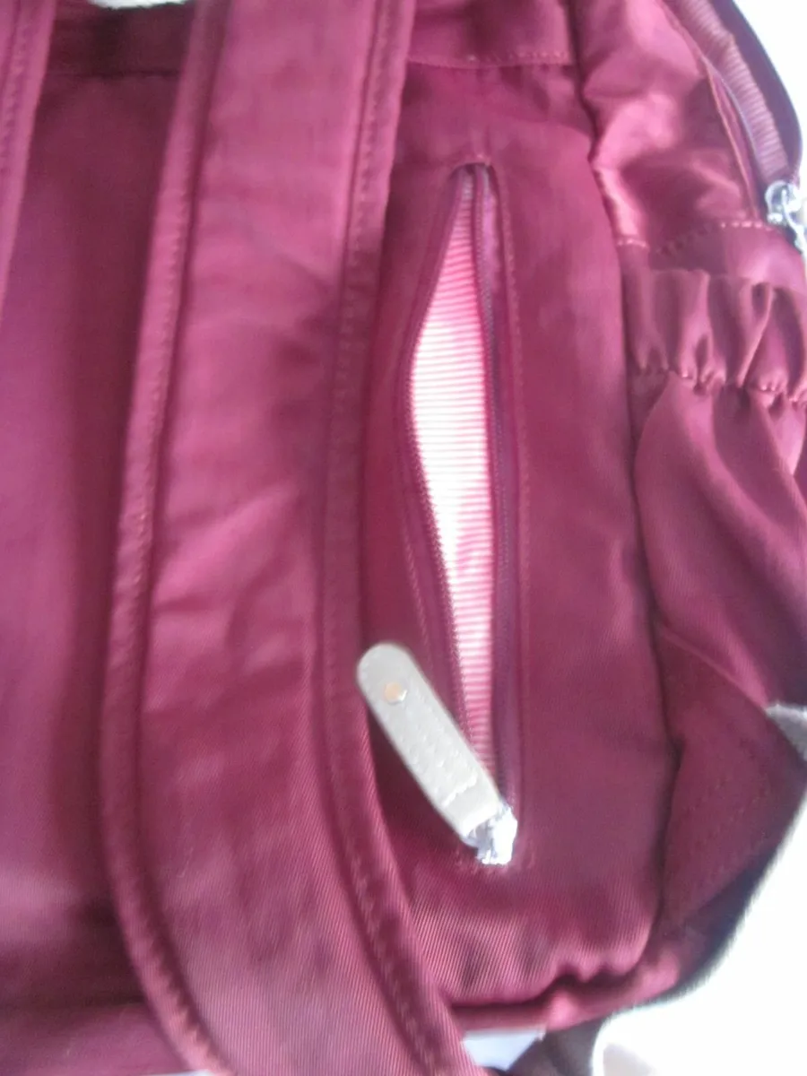 Vivisecret Waterproof Anti-theft School Travel Bag - Image 3