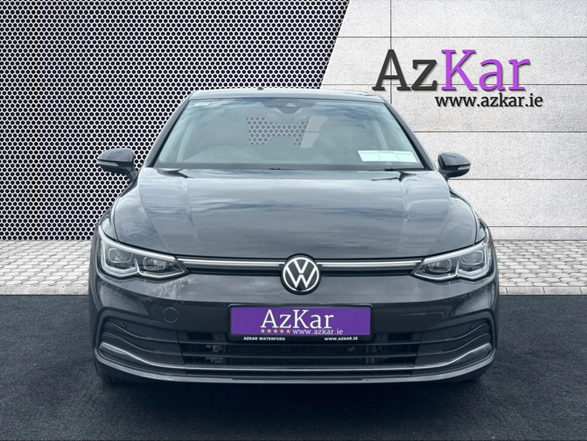 Volkswagen Golf 2023 STYLE AUTOMATIC 1.4 TSI  PLUG - Image 2