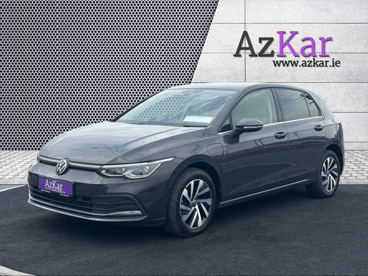 Volkswagen Golf 2023 STYLE AUTOMATIC 1.4 TSI  PLUG - Image 3