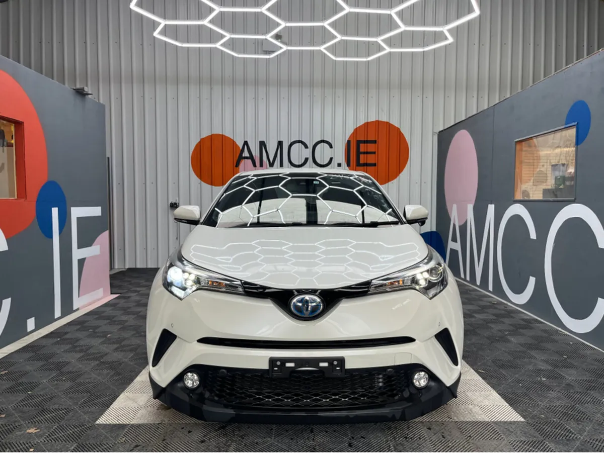 Toyota C-HR 1.8 HYBRID / 96k KMs / HEATED SEATS , - Image 2