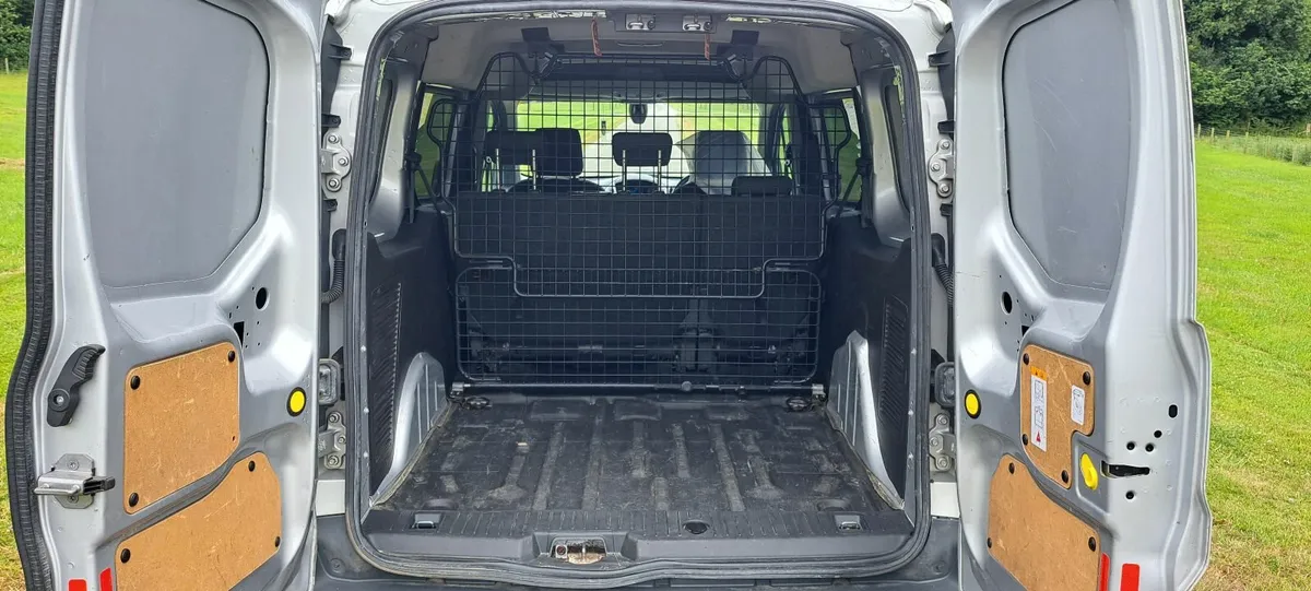 Ford Transit connect crewcab 2018 - Image 3
