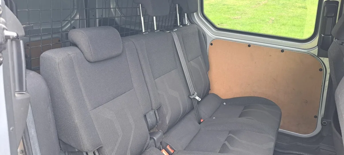 Ford Transit connect crewcab 2018 - Image 4
