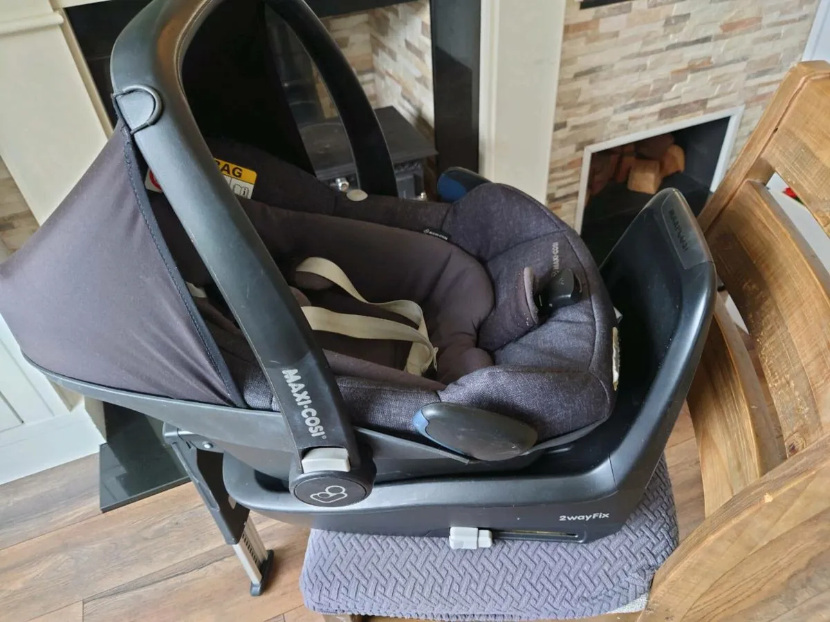 Maxi Cosi Pebble Plus, 2wayPearl and 2wayFix - Image 3
