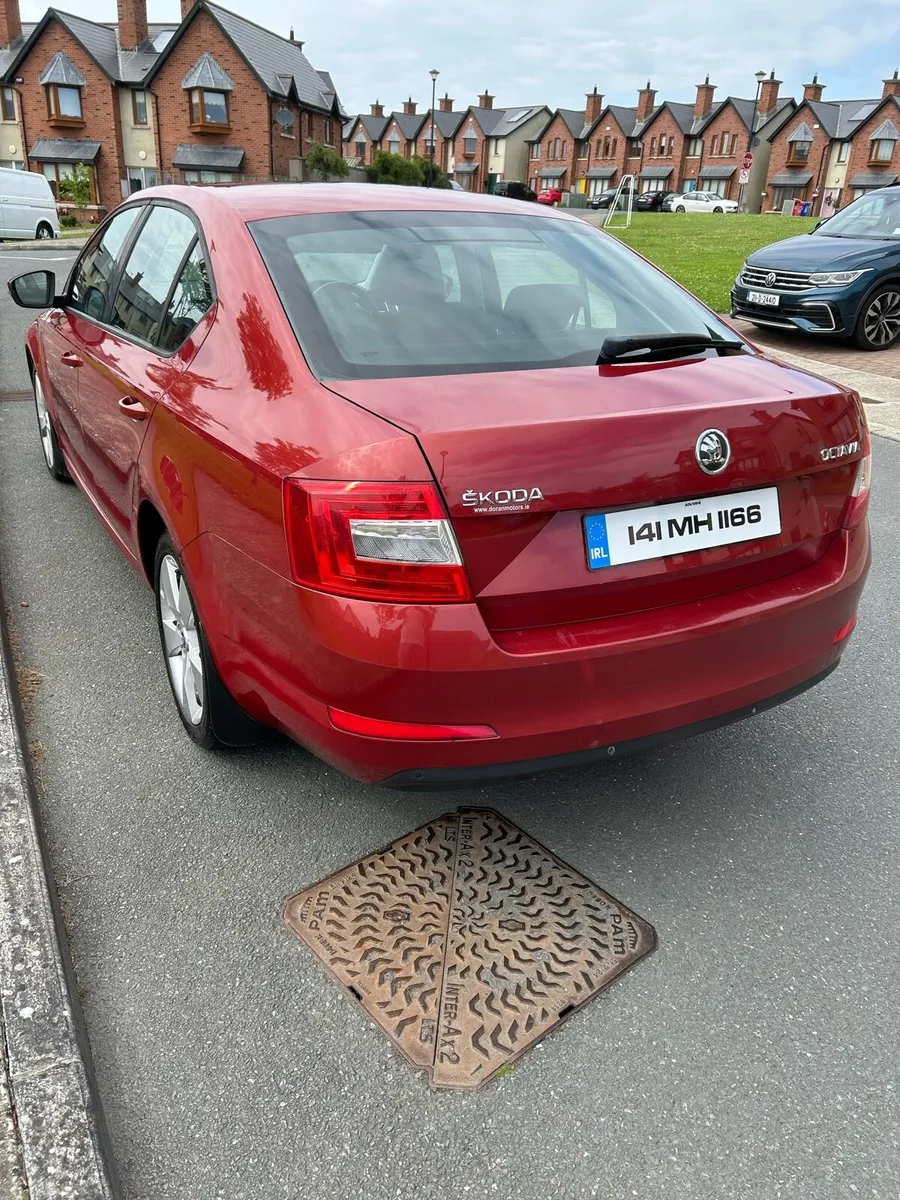Skoda Octavia Elegance 1.6tdi NCT + Tax - Image 3