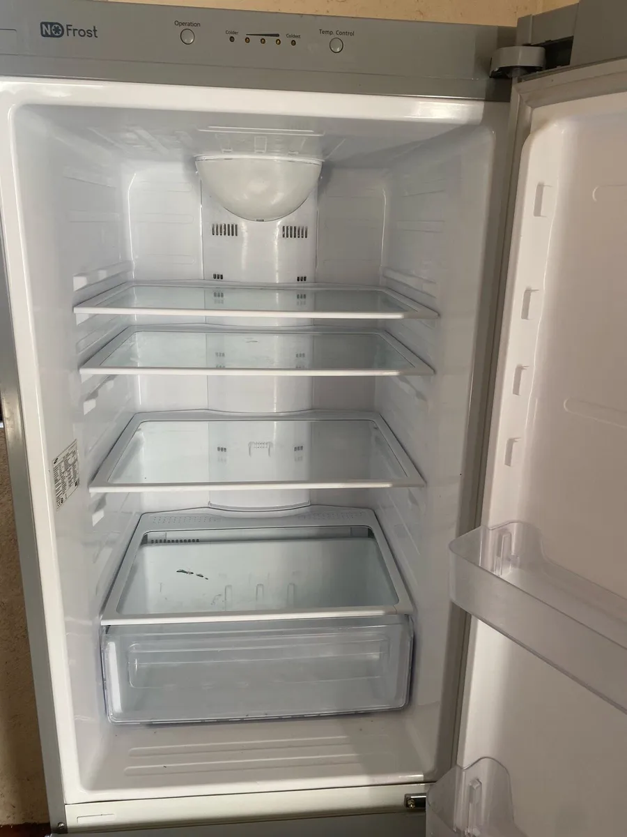 Samsung fridge - Image 3