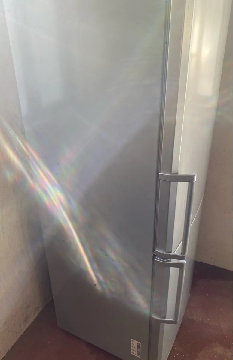 Samsung fridge - Image 4