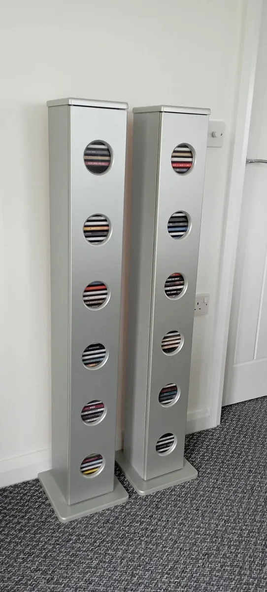 Compact disc tower - Image 4