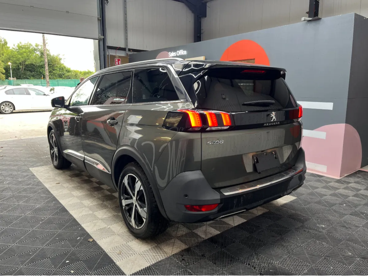 Peugeot 5008 2.0 GT BLUE HDI / 39k KMs / HEATED + - Image 4