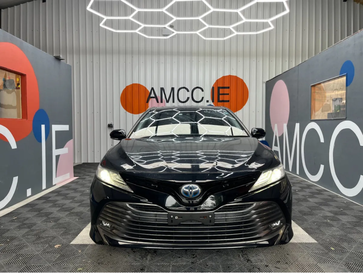 Toyota Camry 2.5 HYBRID / 94k KMs / REVERSE CAMERA - Image 2