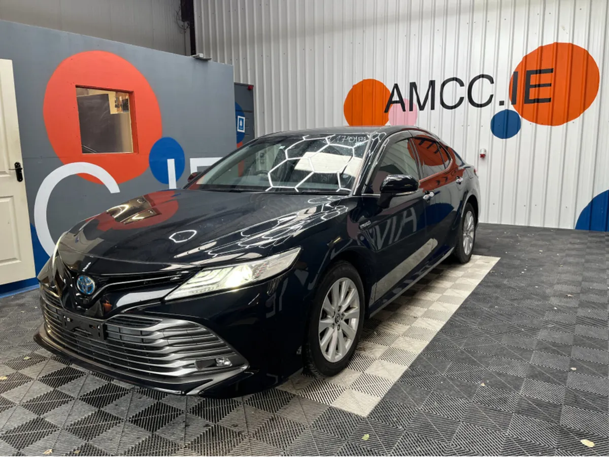 Toyota Camry 2.5 HYBRID / 94k KMs / REVERSE CAMERA - Image 3