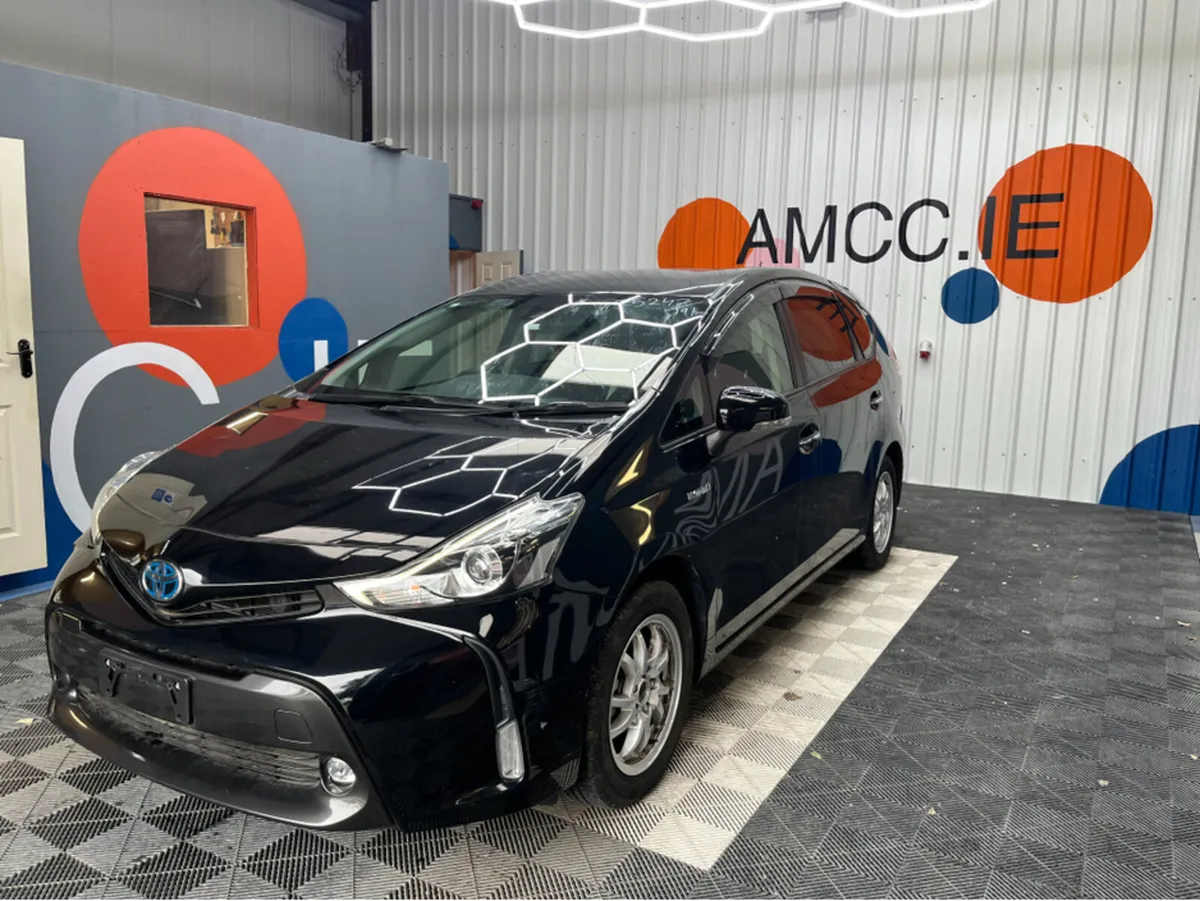 Toyota Prius 1.8 HYBRID / 65k KMs  / REVERSE CAMER - Image 3
