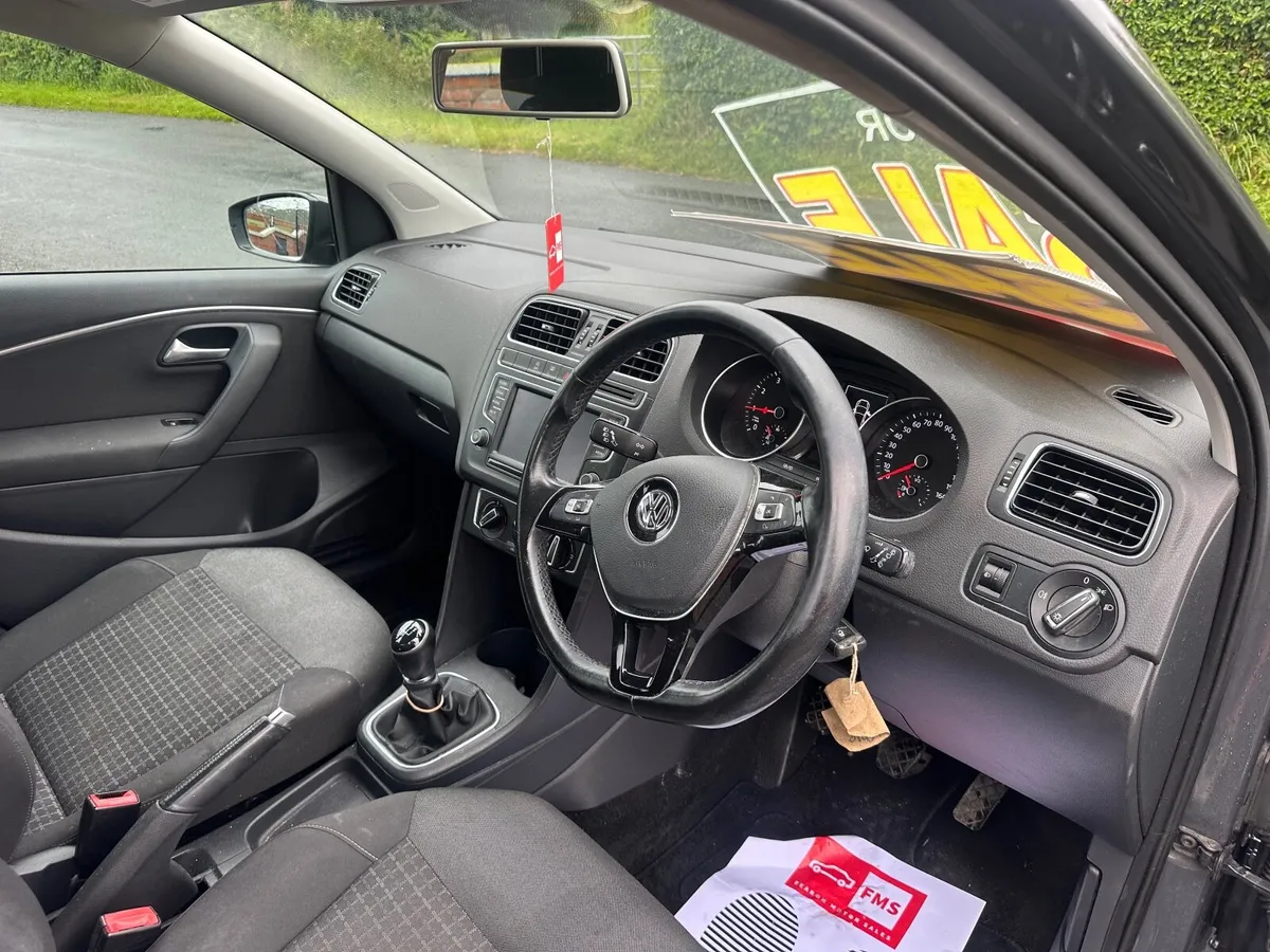 2015 Volkswagen polo.  Unrecorded - Image 2