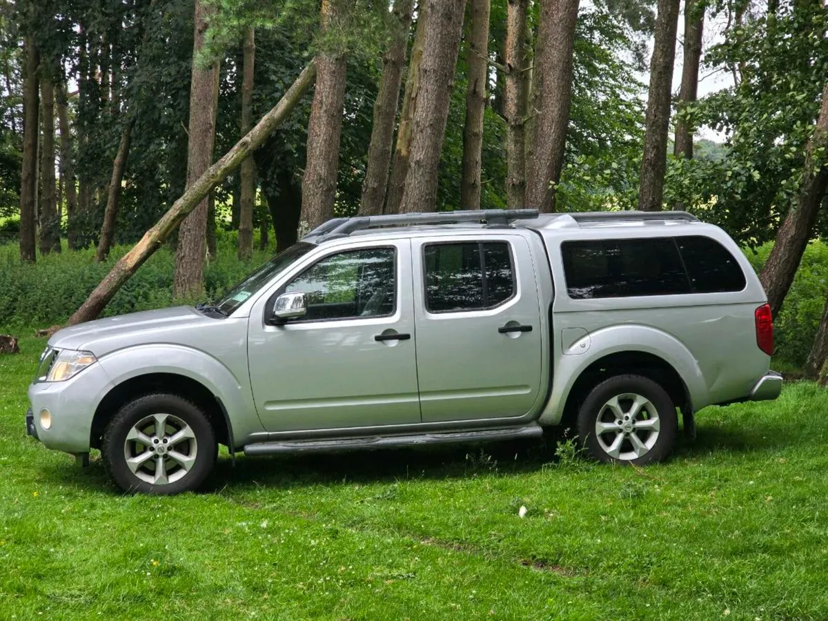 Nissan Navara Automatic Crew Cab 333 € tax per - Image 3