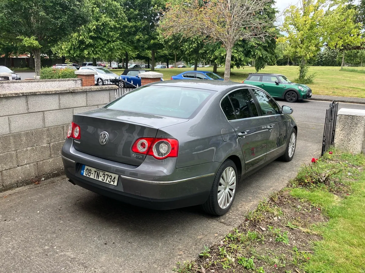 Volkswagen Passat 2.0L Highline - NCT August 2026 - Image 4