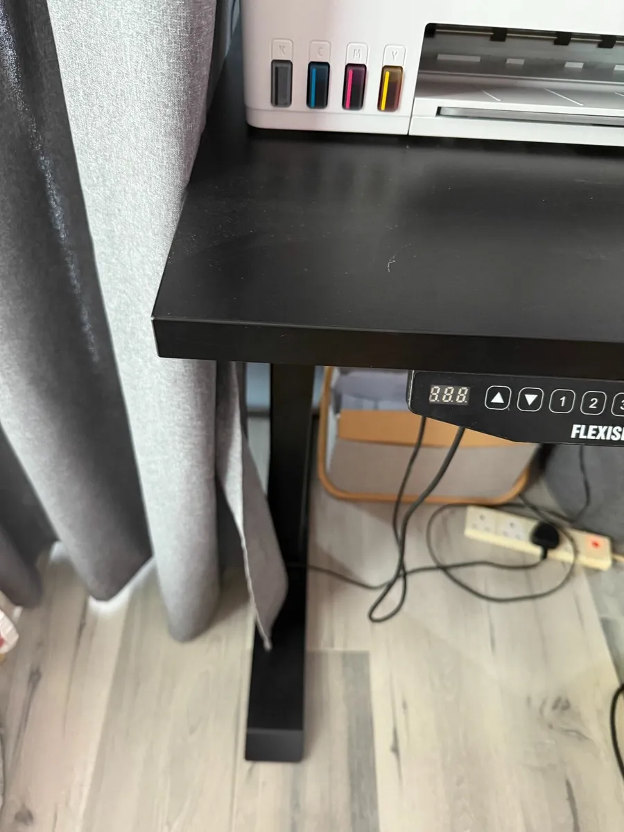 IKEA Sit/Stand office desk - Image 4