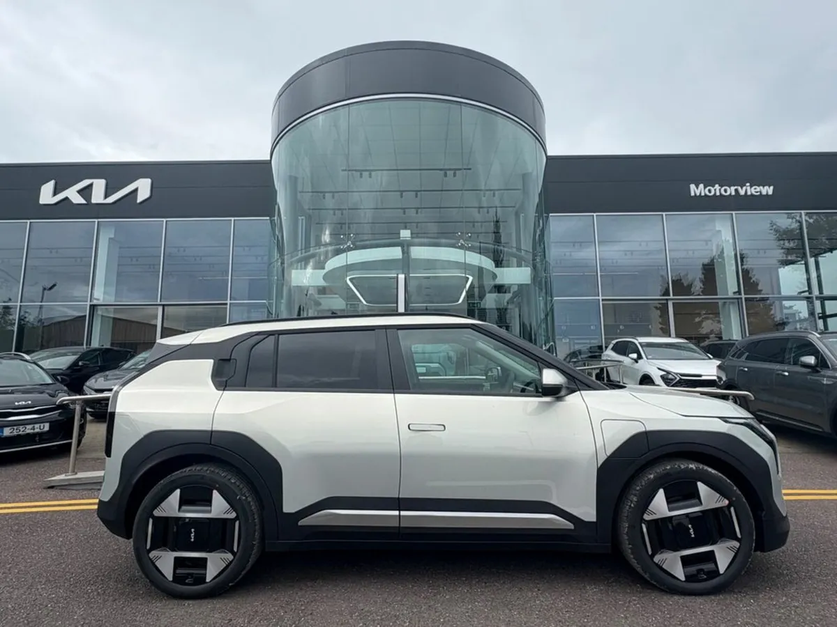 Kia EV3 **Finance From 0%** EARTH 3 -LONG RANGE, * - Image 1