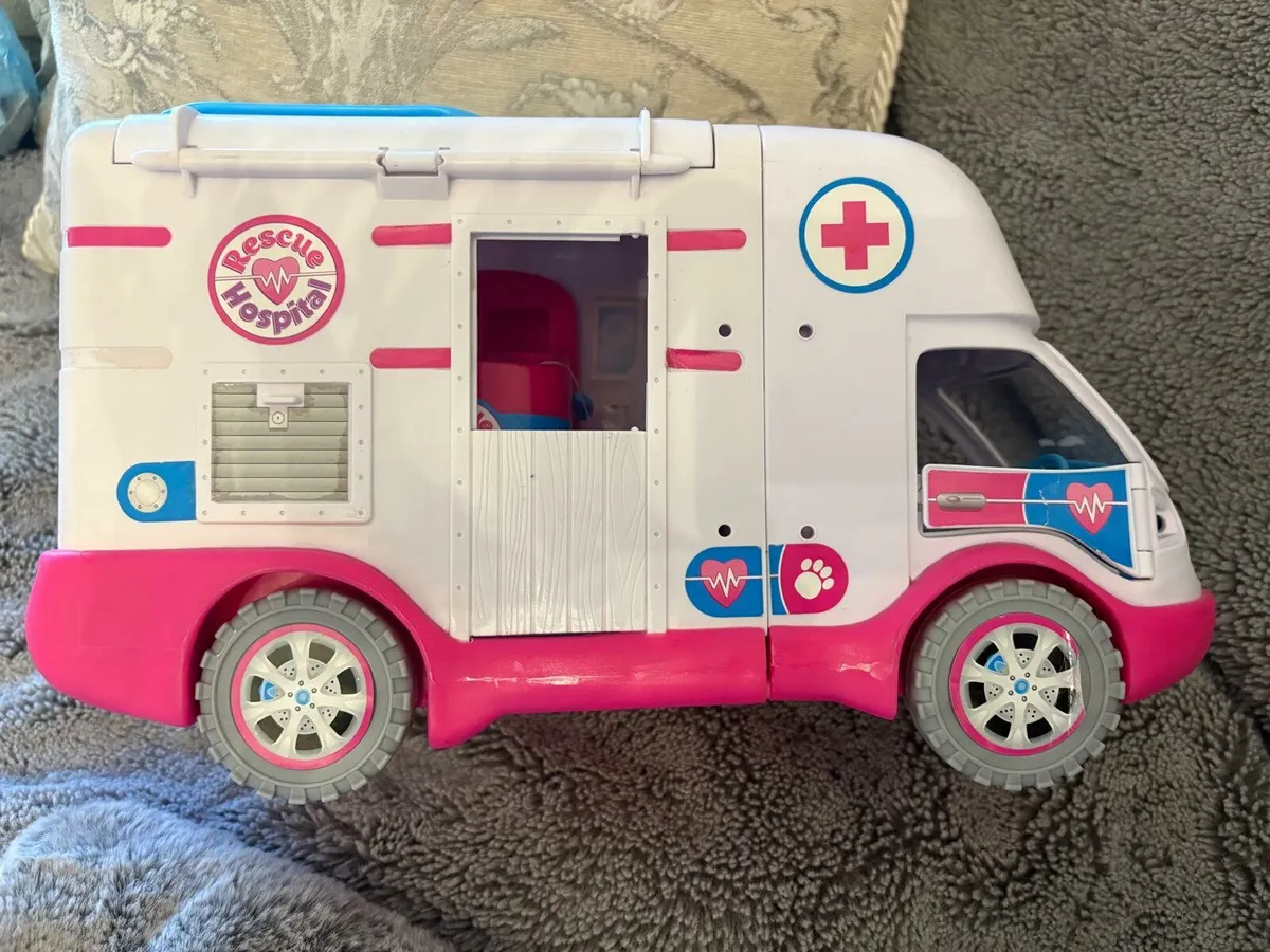 Rescue Hospital Vehicles - Image 1