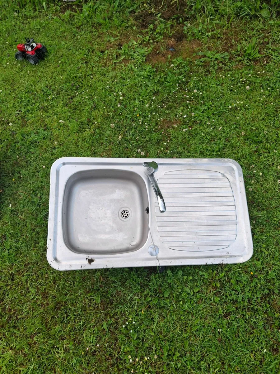 Kitchen sink - Image 3