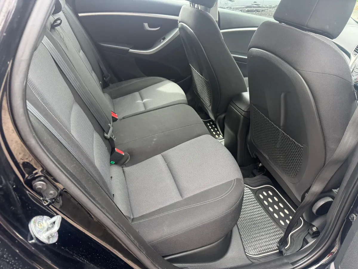 Hyundai i30 2016 Automatic - Image 4
